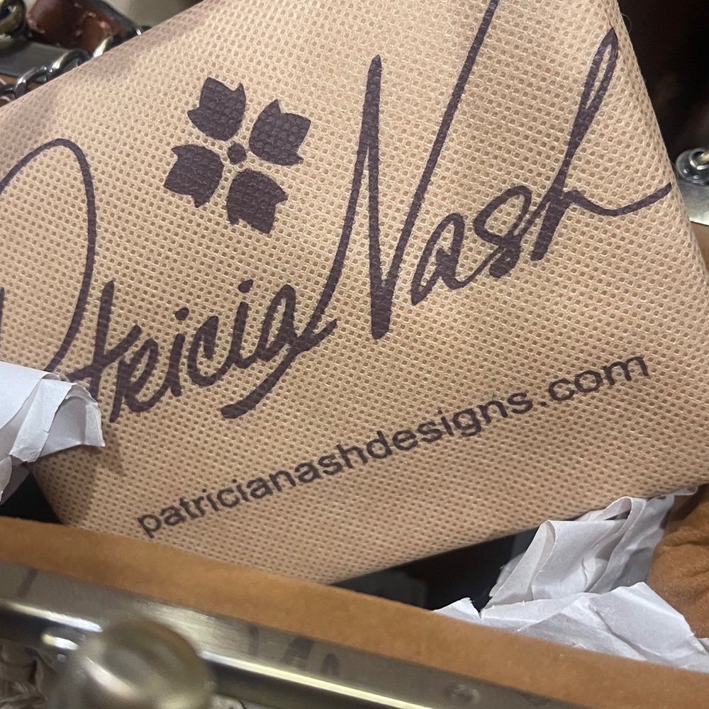 New never used Patricia Nash Kiss-Lock Shoulder Bag - Beige - Picture 6 of 10
